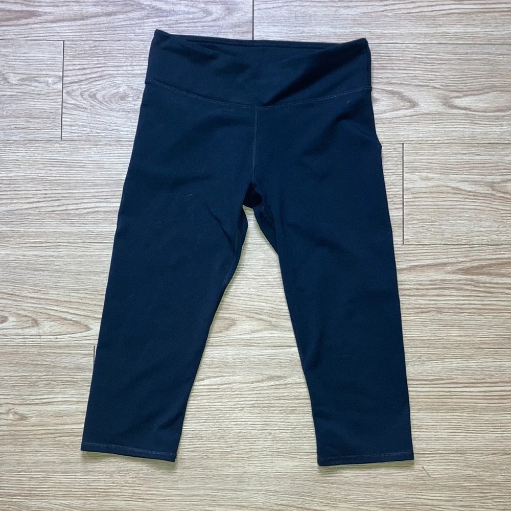 Fabletics Capri legging - Picture 3 of 9